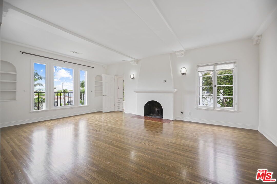 Empty room, Fireplace, Interior, Wood Texture Flooring