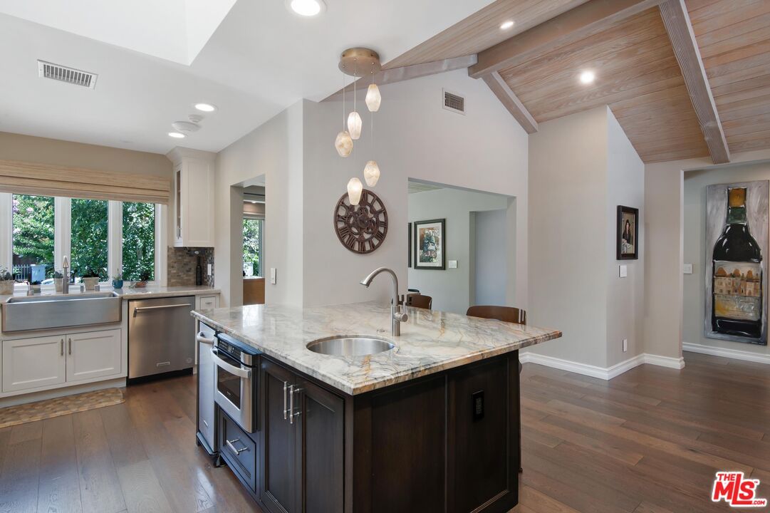 Interior, Kitchen, Pendant Lights, Recessed Lighting, Stainless Steel Appliances, Wooden Beams, Wooden Ceilings, Wood Texture Flooring