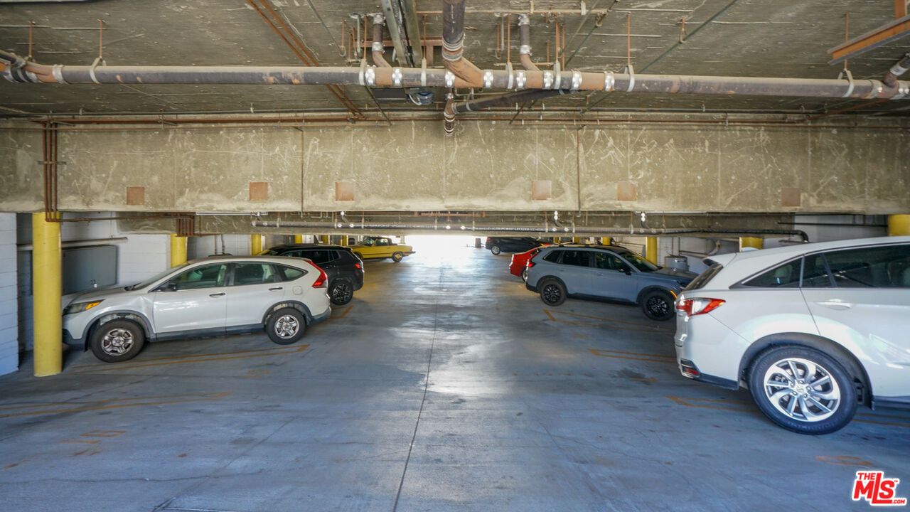 Garage, Interior