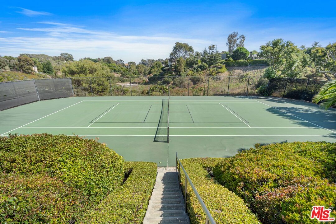 Exterior, Tennis Courts