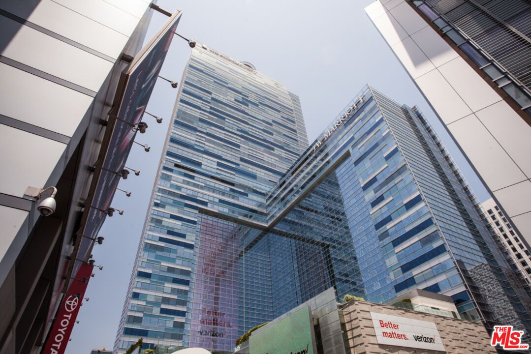 Exterior, Facade, Highrise