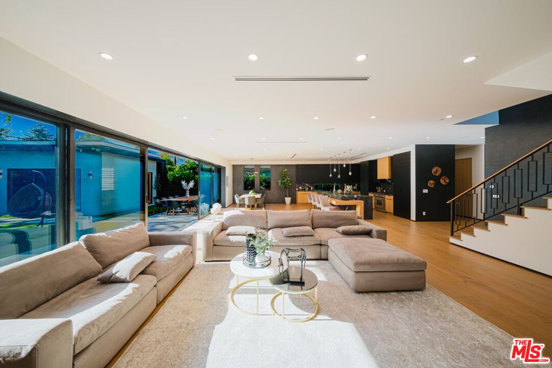Dining room, Interior, Living room, Pendant Lights, Recessed Lighting, Wood Texture Flooring