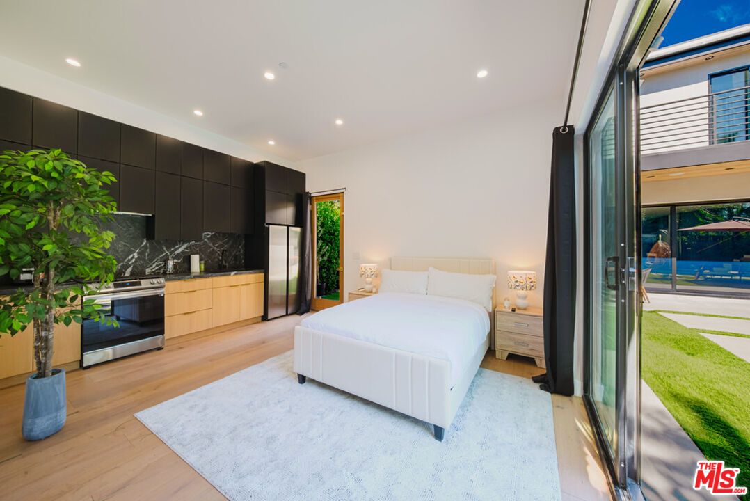 Bedroom, Interior, Kitchen, Recessed Lighting, Wood Texture Flooring