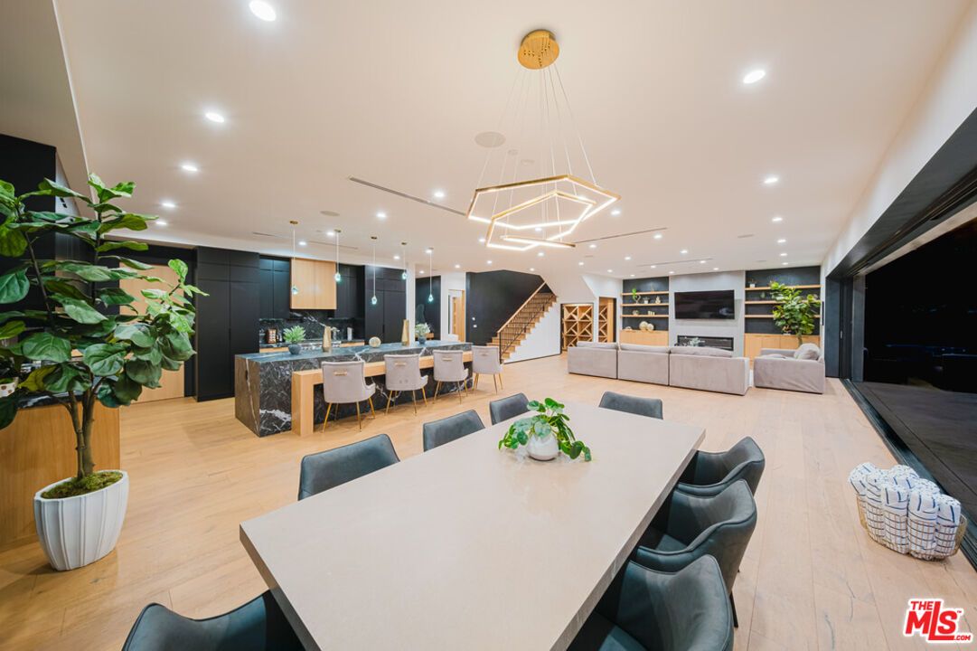 Dining room, Interior, Kitchen, Living room, Pendant Lights, Recessed Lighting, Wood Texture Flooring