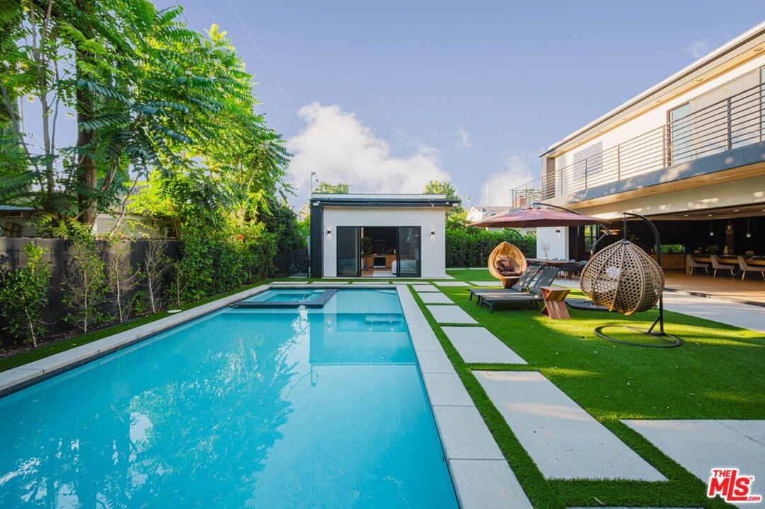 Backyard, Exterior, Pool