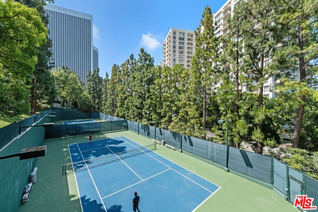 Exterior, Tennis Courts