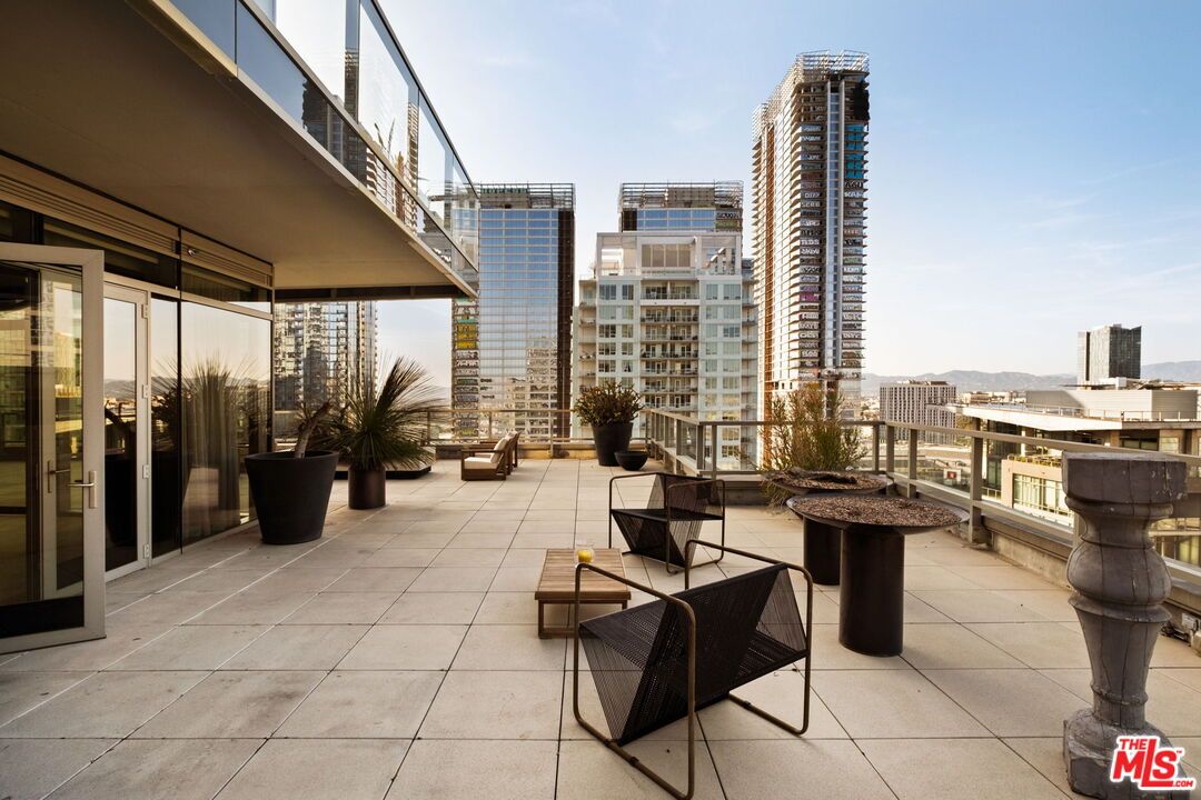 Exterior, Other, Skyline