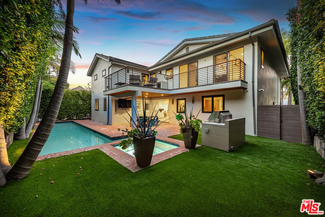 Backyard, Exterior, Pool