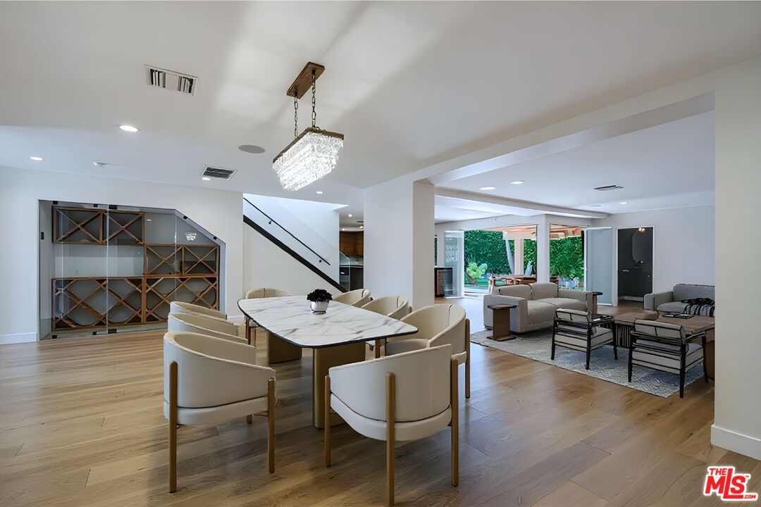 Chandelier, Dining room, Interior, Living room, Pendant Lights, Recessed Lighting, Wood Texture Flooring