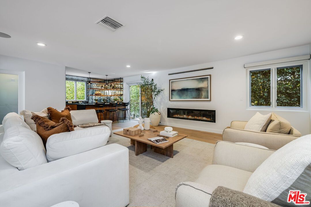 Fireplace, Interior, Living room, Pendant Lights, Recessed Lighting, Wood Texture Flooring