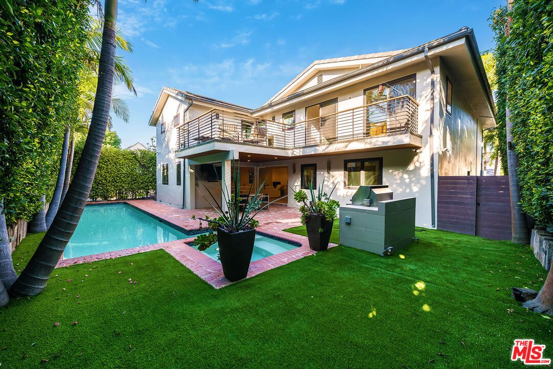 Backyard, Exterior, Pool