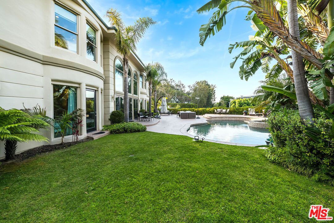 Backyard, Exterior, Pool