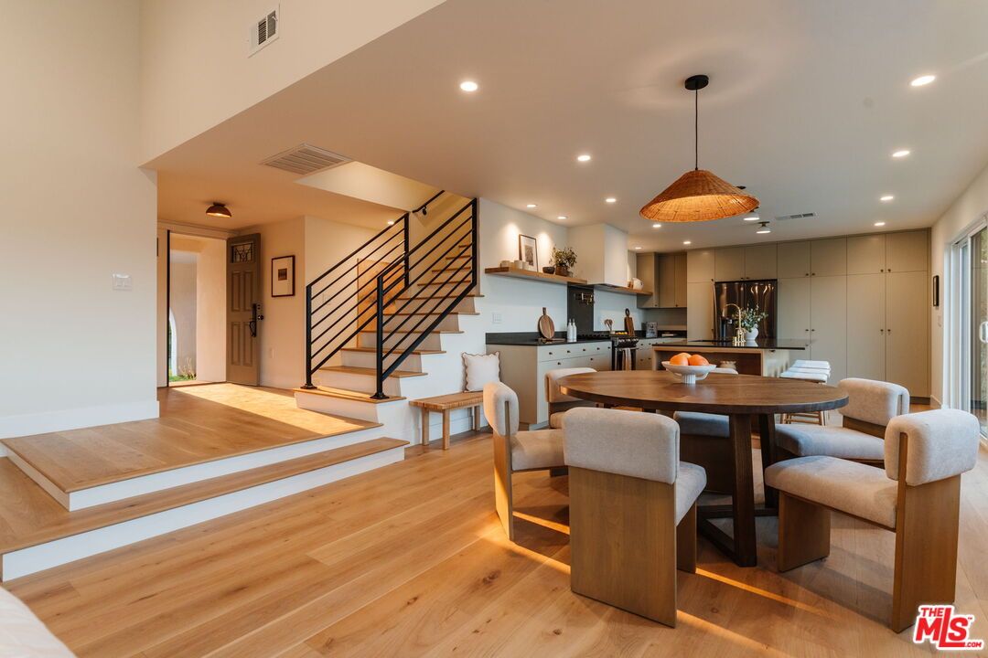 Dining room, Interior, Kitchen, Pendant Lights, Recessed Lighting, Wood Texture Flooring