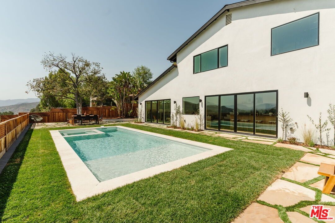Backyard, Exterior, Pool