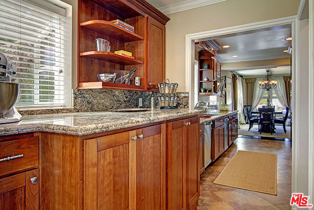 Chandelier, Dining room, Interior, Kitchen, Recessed Lighting