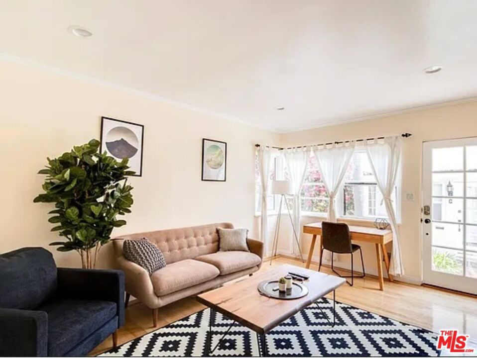 Home Office, Interior, Living room, Recessed Lighting, Wood Texture Flooring