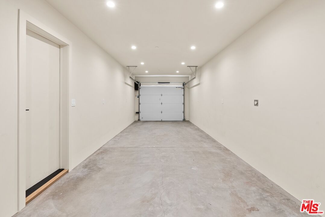 Garage, Interior, Recessed Lighting