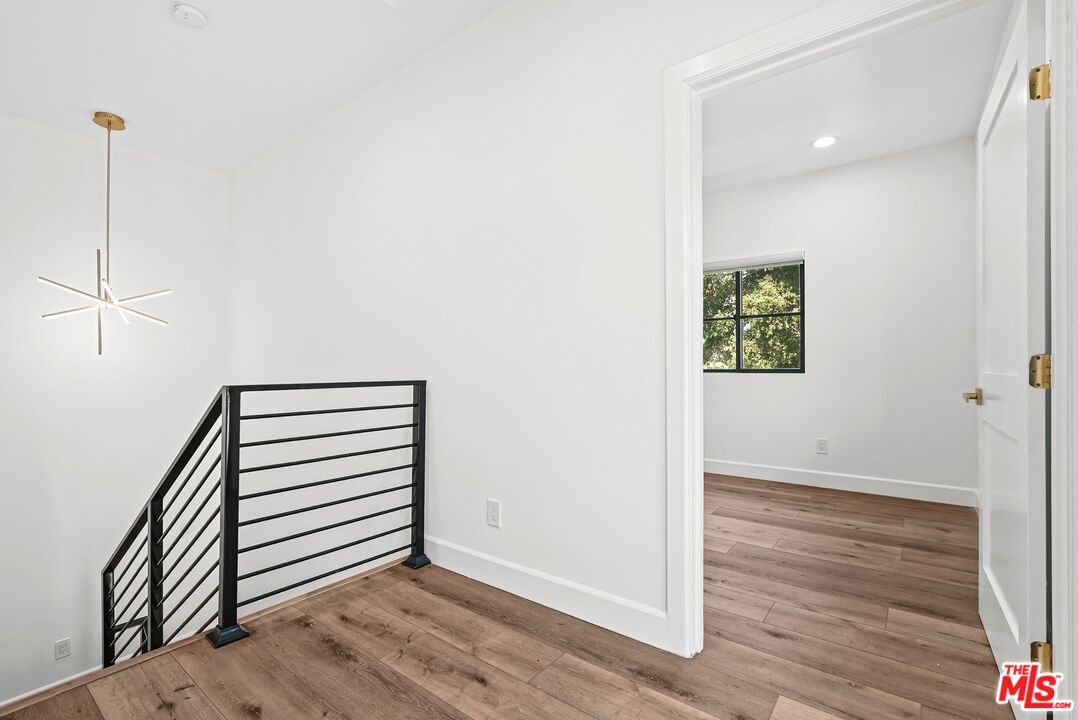 Empty room, Interior, Pendant Lights, Recessed Lighting, Wood Texture Flooring