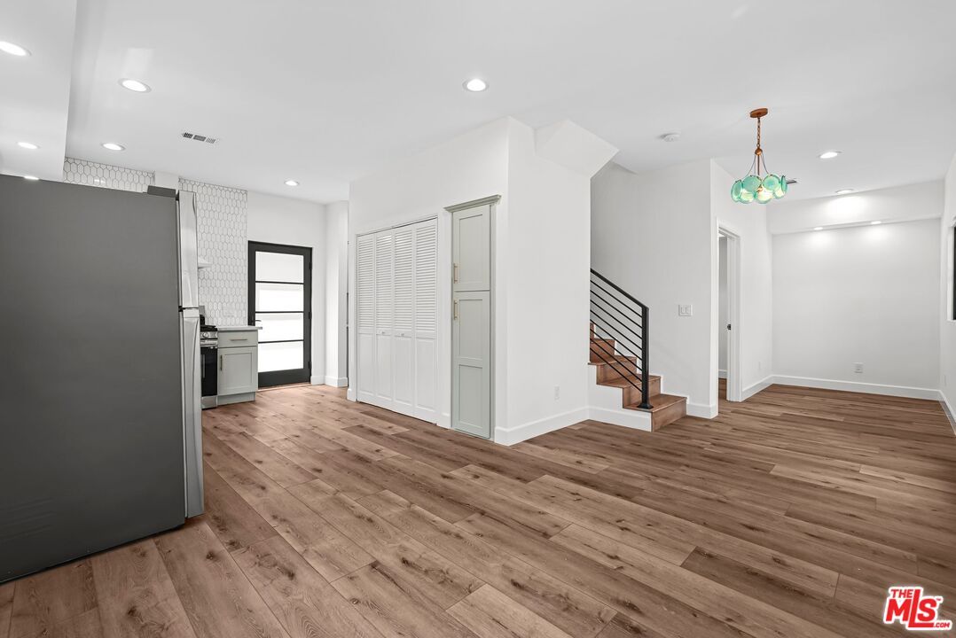 Empty room, Interior, Pendant Lights, Recessed Lighting, Wood Texture Flooring