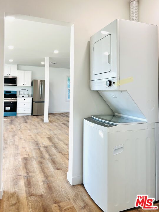 Interior, Kitchen, Recessed Lighting, Stainless Steel Appliances, Washer, Wood Texture Flooring