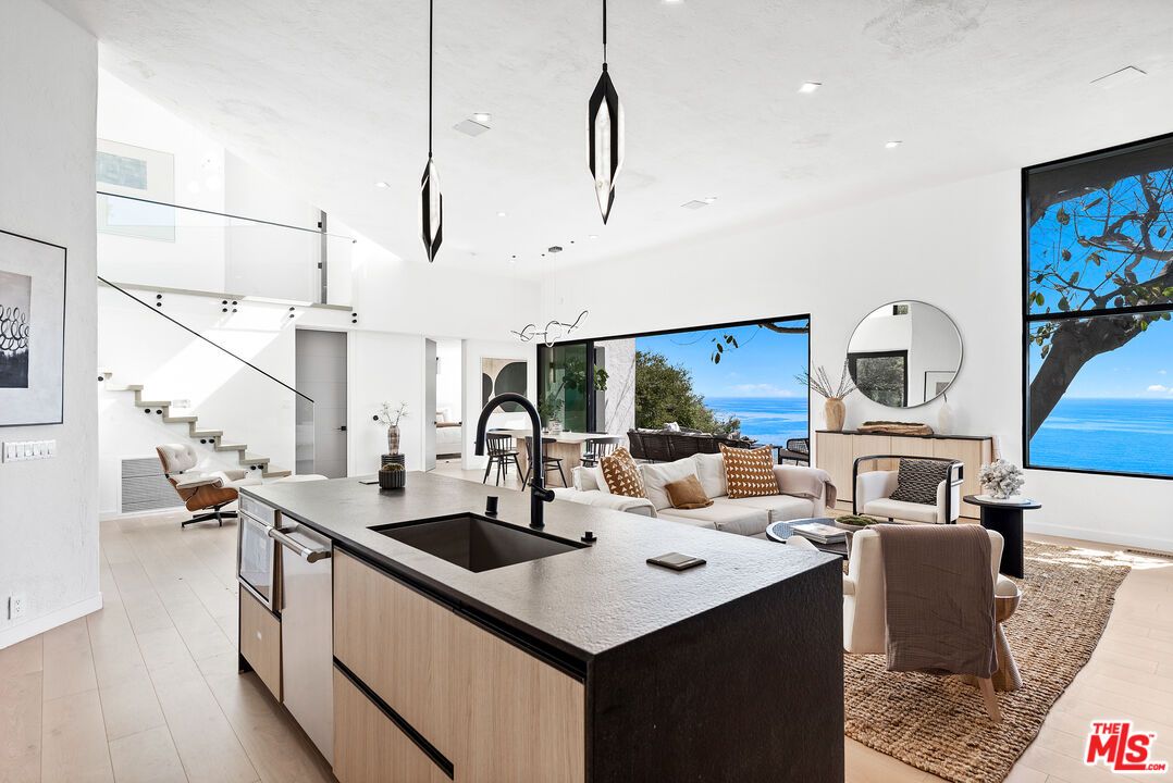 Interior, Kitchen, Living room, Pendant Lights, Recessed Lighting, Water, Wood Texture Flooring