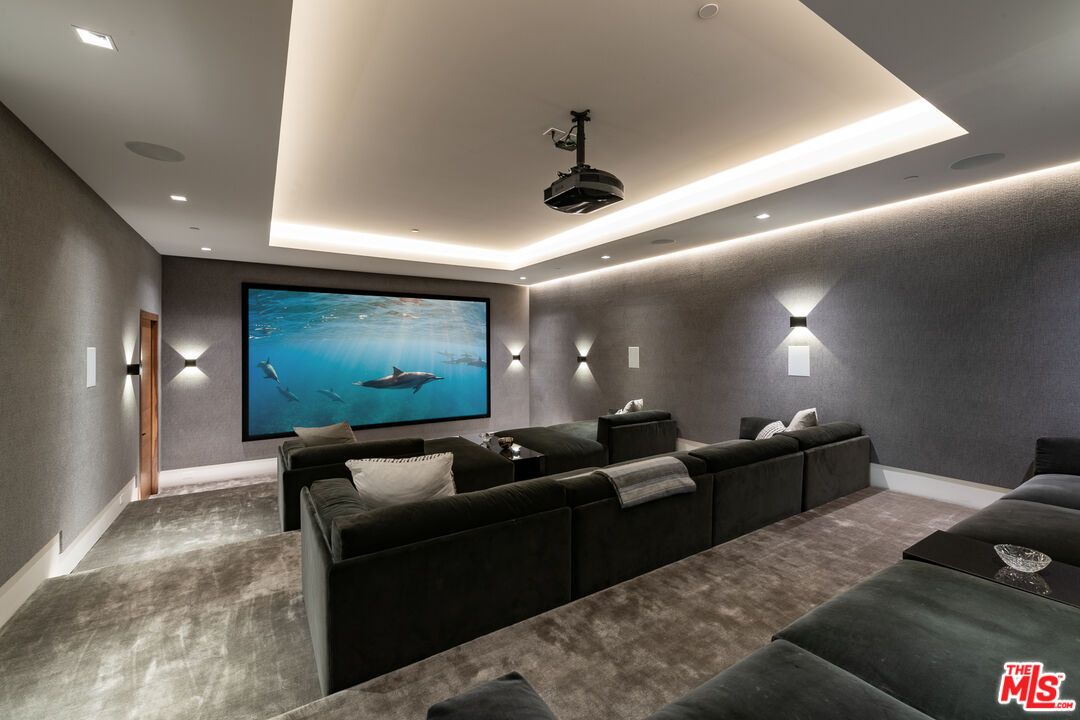 Interior, Projection Screen, Recessed Lighting, Theatre Room