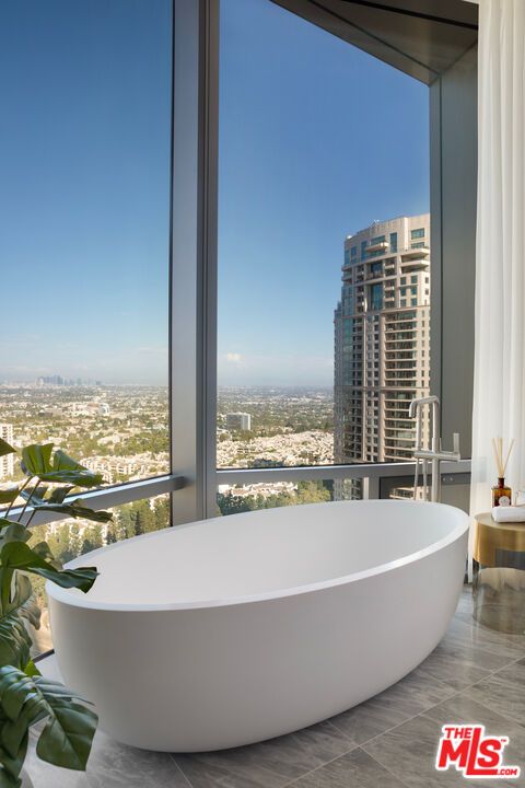Bathroom, Free Standing Baths, Interior