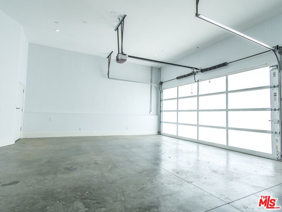 Garage, Interior, Recessed Lighting
