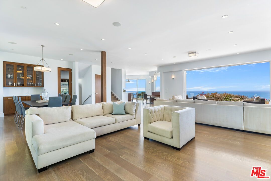 Dining room, Interior, Living room, Pendant Lights, Recessed Lighting, Water, Wood Texture Flooring