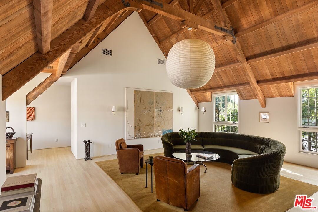 Interior, Living room, Pendant Lights, Wooden Beams, Wooden Ceilings, Wood Texture Flooring