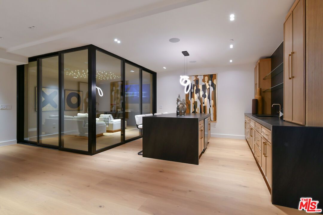 Interior, Pendant Lights, Recessed Lighting, Wood Texture Flooring