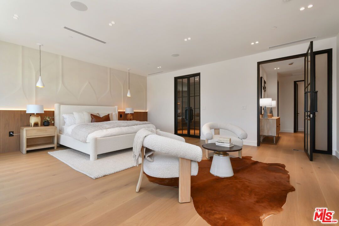Bedroom, Interior, Pendant Lights, Recessed Lighting, Wood Texture Flooring