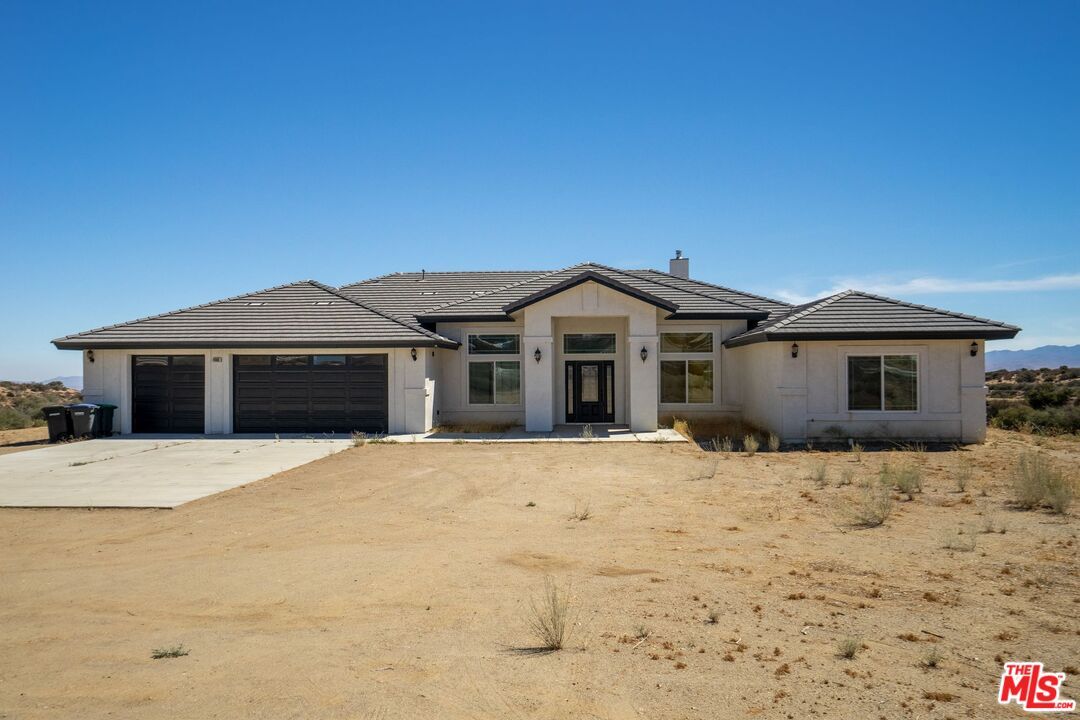 Attached, Backyard, Exterior, Facade, Ranch