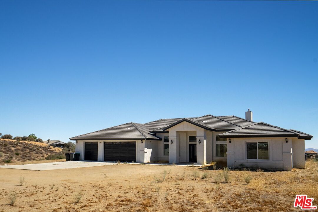 Attached, Backyard, Exterior, Facade, Ranch
