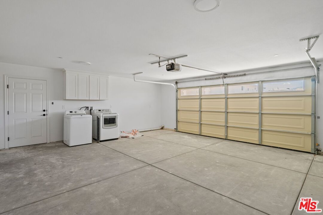 Garage, Interior, Washer