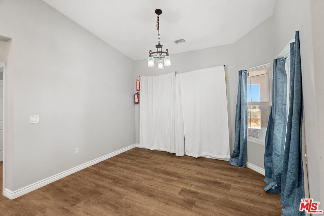 Empty room, Interior, Pendant Lights, Wood Texture Flooring
