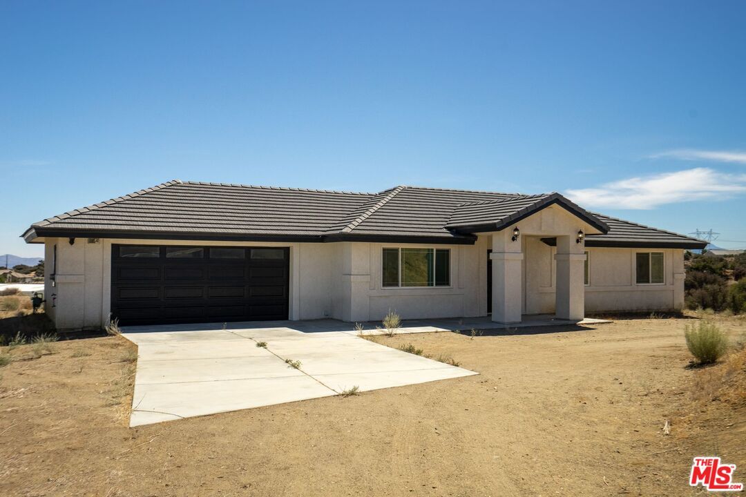 Attached, Backyard, Exterior, Facade, Ranch