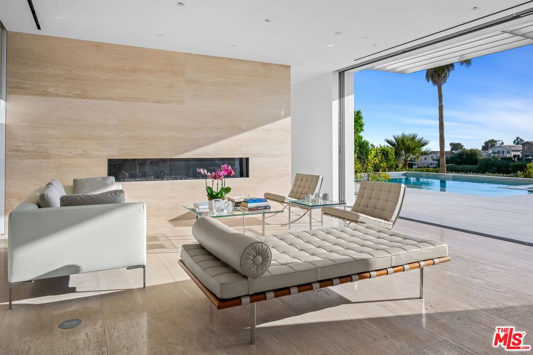 Exterior, Fireplace, Pool, Recessed Lighting