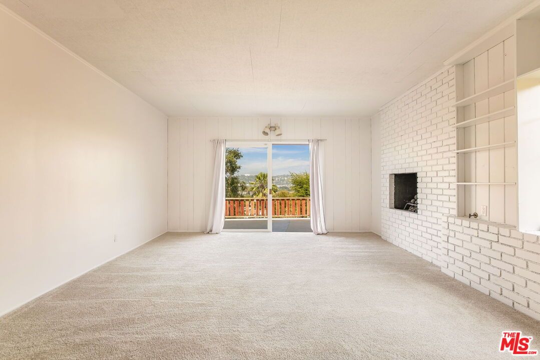 Empty room, Fireplace, Interior, Stone Walls