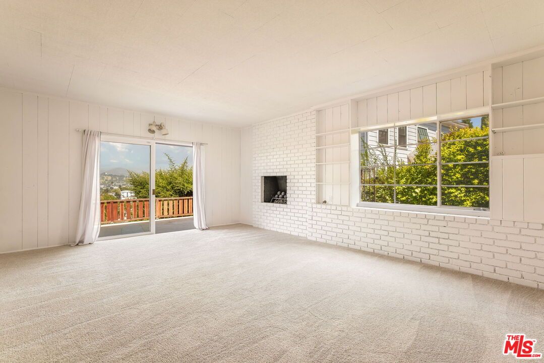 Empty room, Fireplace, Interior, Stone Walls