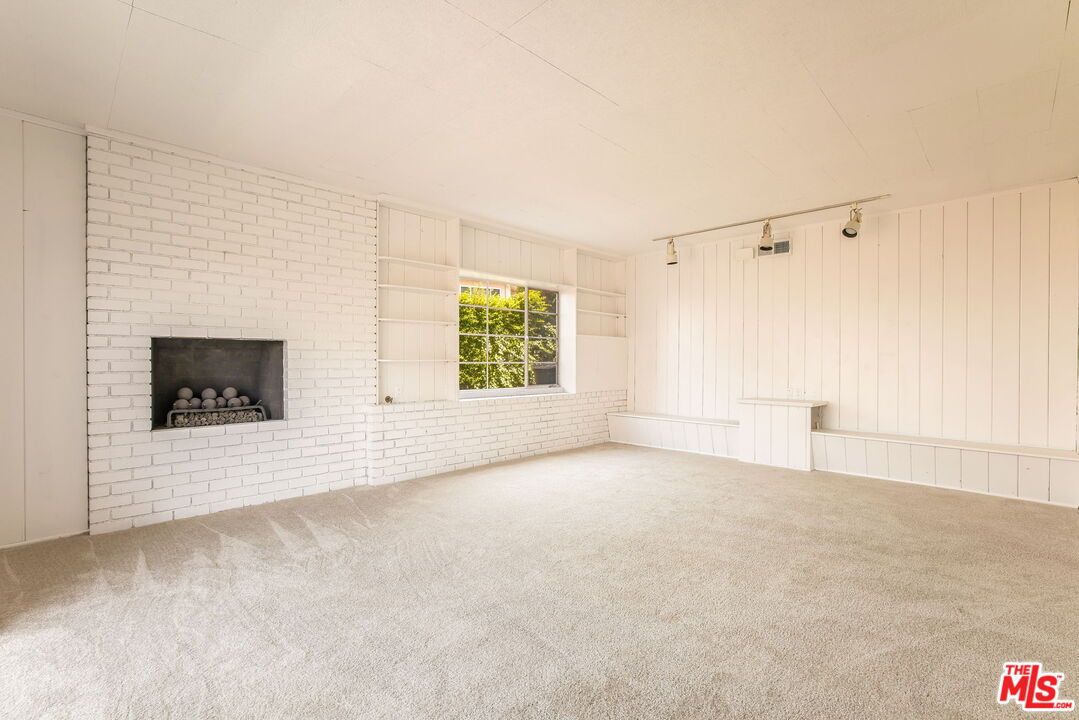 Empty room, Fireplace, Interior, Stone Walls