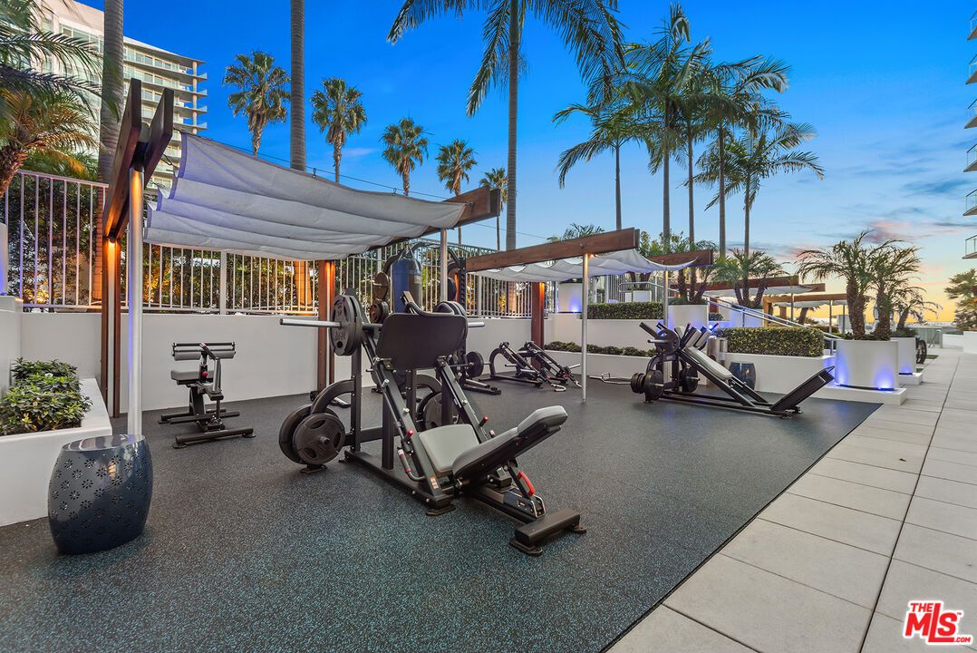 Exterior, Fitness Equipment