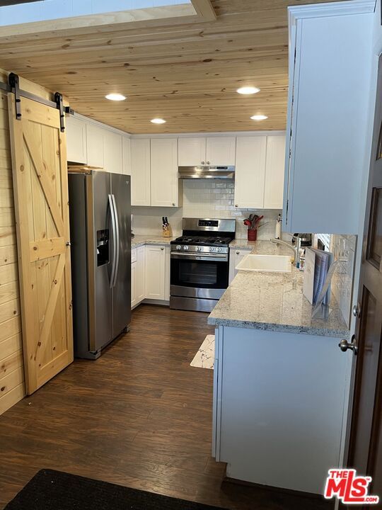 Interior, Kitchen, Recessed Lighting, Stainless Steel Appliances, Wooden Ceilings, Wood Texture Flooring
