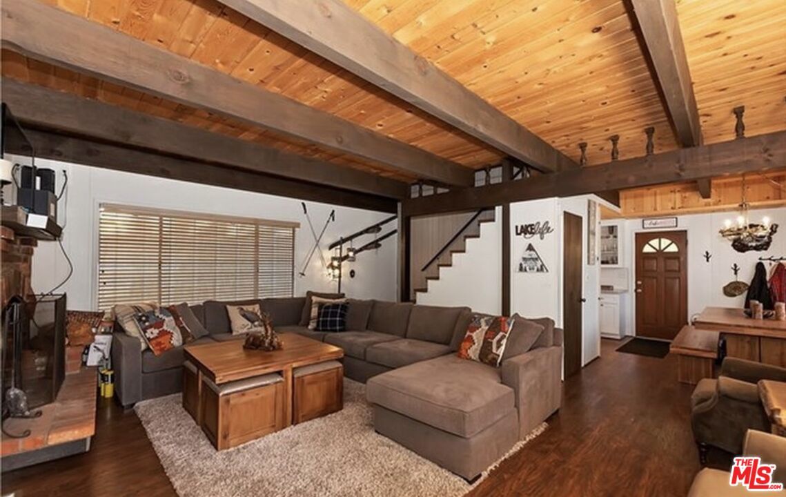 Chandelier, Interior, Living room, Pendant Lights, Wooden Beams, Wooden Ceilings, Wood Texture Flooring