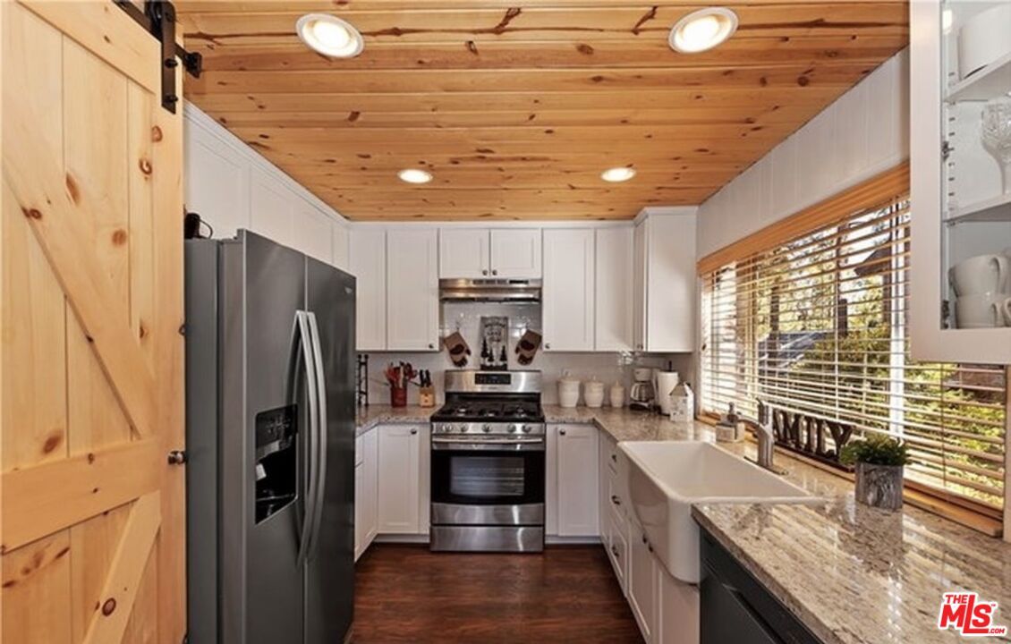 Interior, Kitchen, Recessed Lighting, Stainless Steel Appliances, Wooden Ceilings, Wood Texture Flooring
