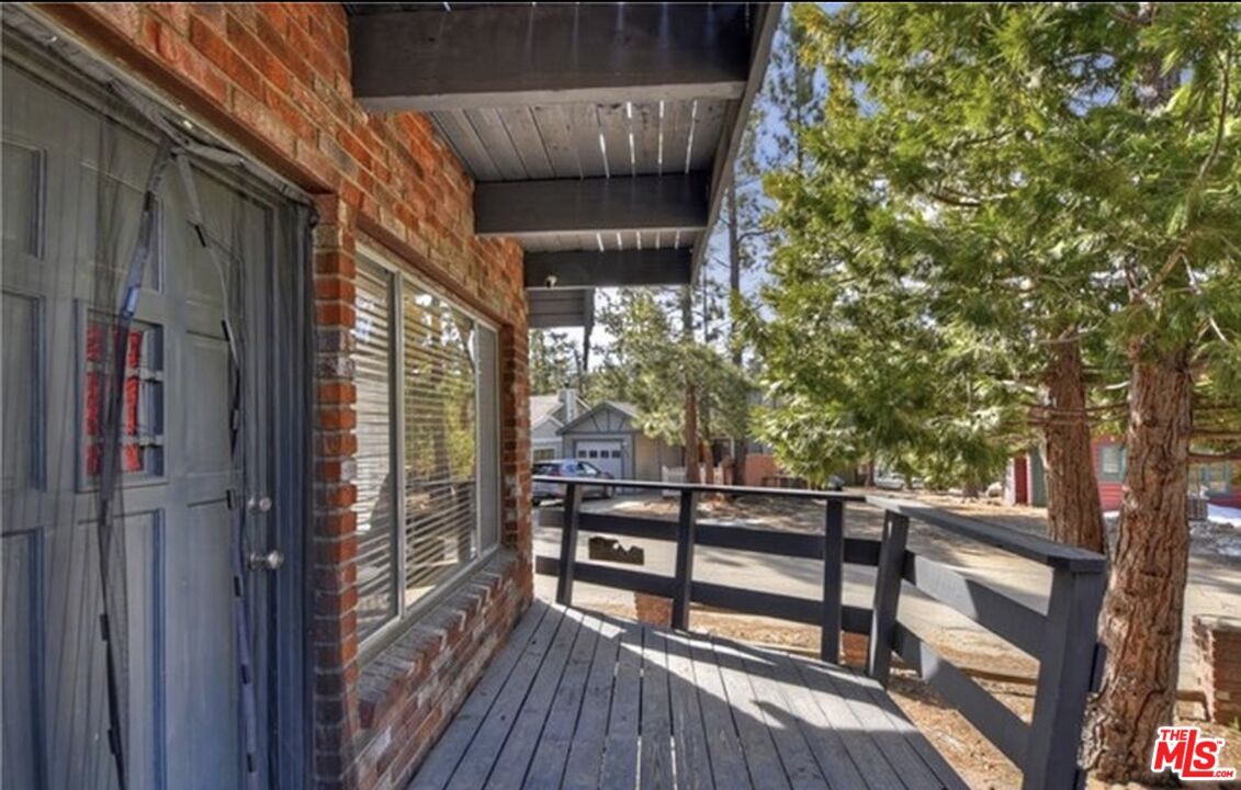 Exterior, Wood Texture Flooring