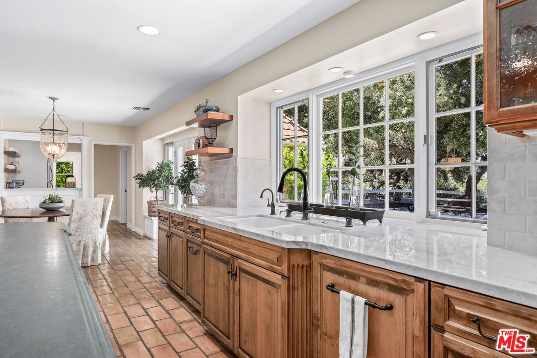 Interior, Kitchen, Pendant Lights, Recessed Lighting, Tile Countertops