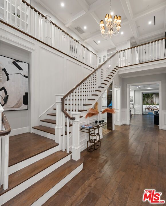Chandelier, Interior, Recessed Lighting, Wood Texture Flooring