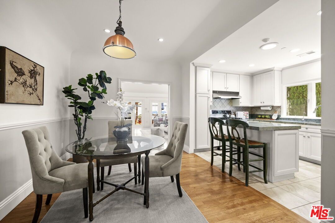 Dining room, Interior, Kitchen, Pendant Lights, Recessed Lighting, Wood Texture Flooring