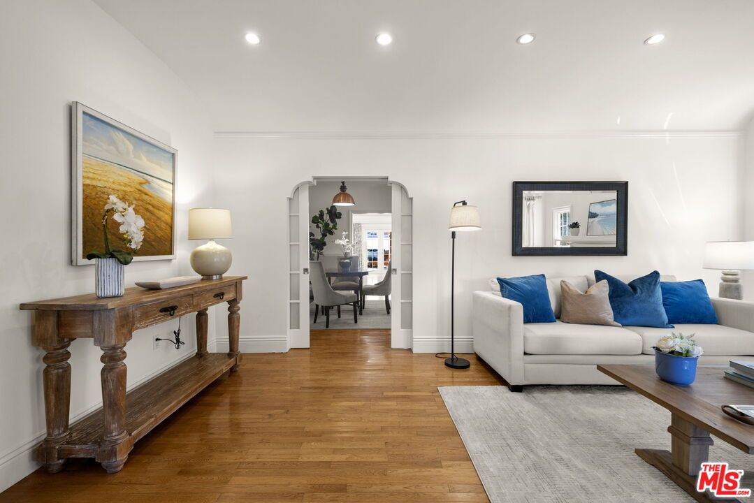 Home Office, Interior, Living room, Recessed Lighting, Wood Texture Flooring